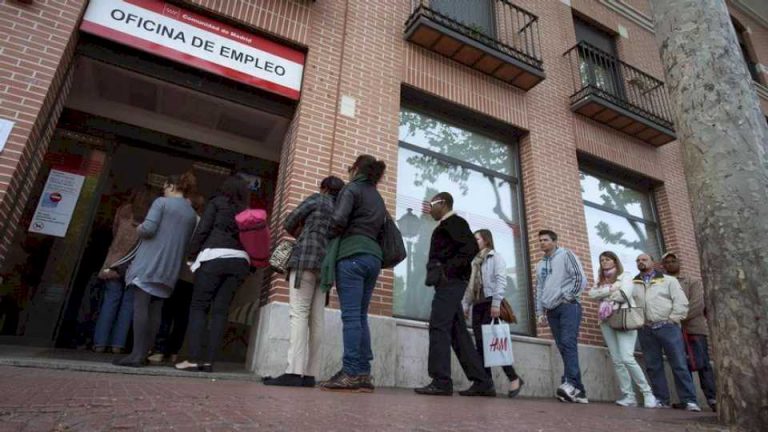 castilla-y-leon,-asturias-y-euskadi,-la-comunidades-con-mas-trabajadores-senior-en-el-mercado-laboral