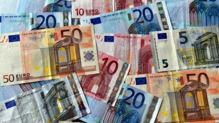 euro-hoy:-a-cuanto-cotiza-este-sabado-26-de-agosto