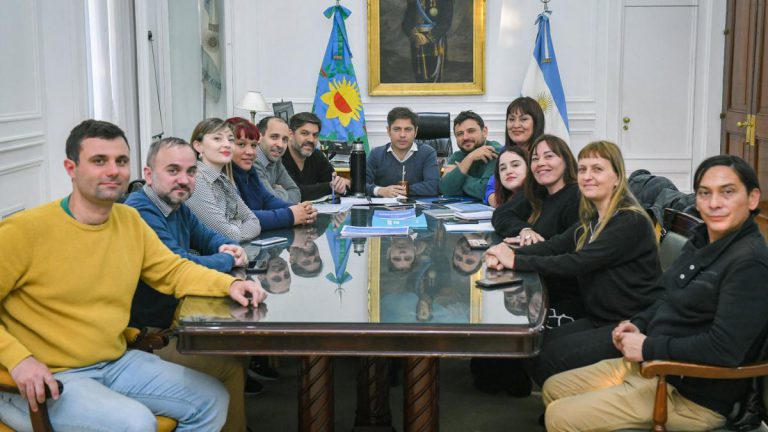 axel-kicillof,-juan-grabois-y-ofelia-fernandez-haran-una-mateada-en-la-plata