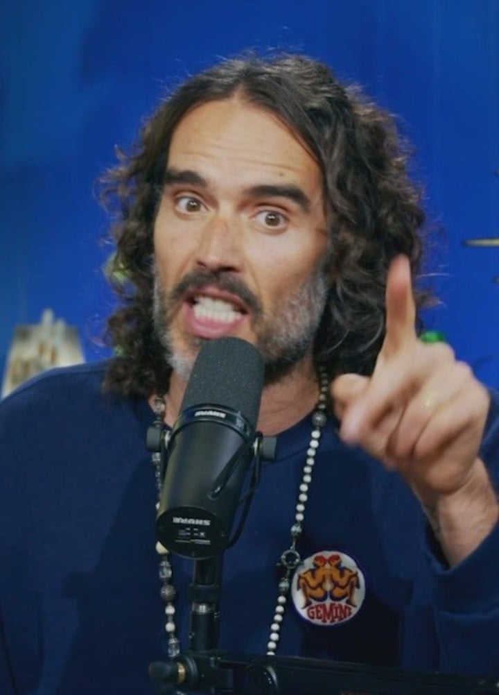 el-actor-russell-brand-fue-acusado-de-violacion,-agresiones-sexuales-y-maltrato-emocional