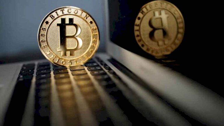 arranco-mayo-y-el-bitcoin-se-desploma-por-debajo-de-los-u$s60.000