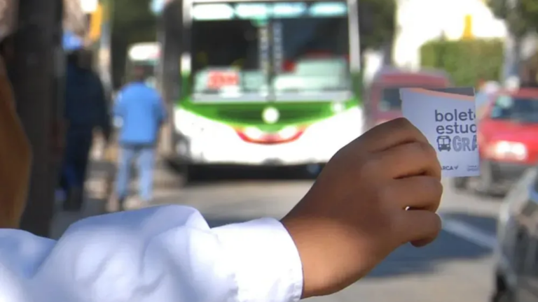 Preocupación de estudiantes por la falta de transporte gratuito en la jurisdicción de Saujil