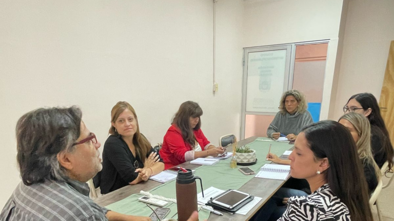 Salud y Educación acordaron acciones de prevención en las escuelas