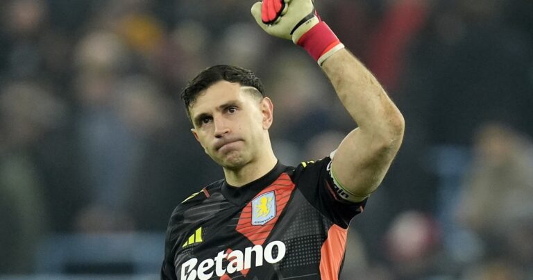 El Aston Villa de Dibu Martínez va por los cuartos de final de la Champions