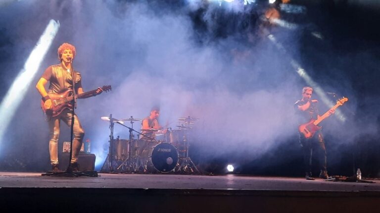 «Sobredosis de Soda» se presentó en Catamarca