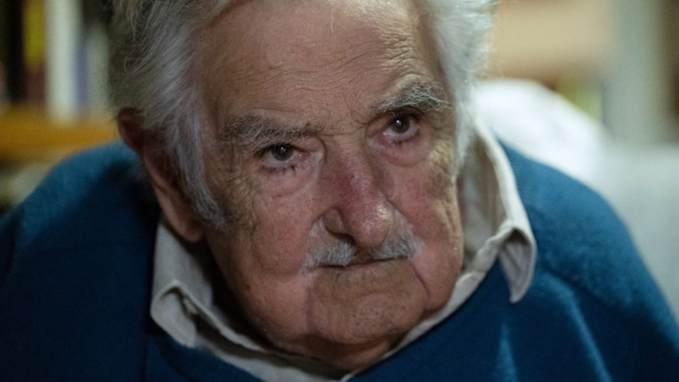 Pepe Mujica condenó la «represión ciega» en el Congreso