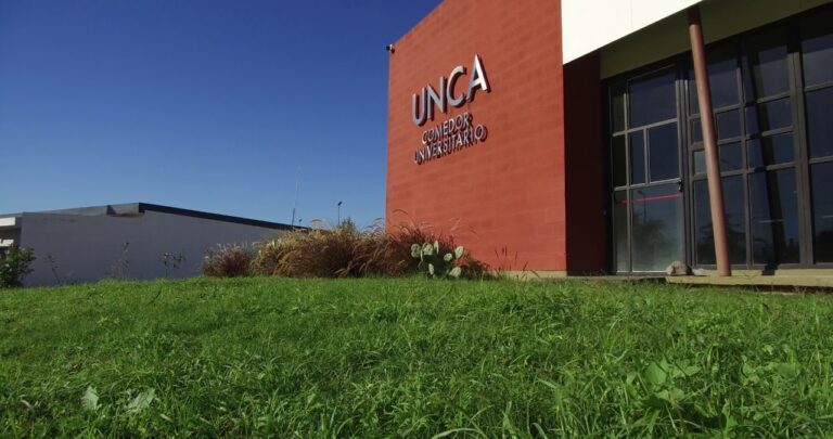 Almuerzos y cenas a estudiantes: vuelve a abrir el comedor universitario de la UNCA