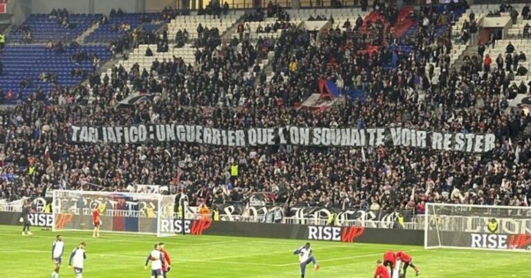 El curioso mensaje de hinchas franceses a un jugador de la Selección