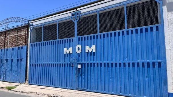 Grave denuncia por zona liberada y faltante de maquinaria embargada en la textil MOM Sport