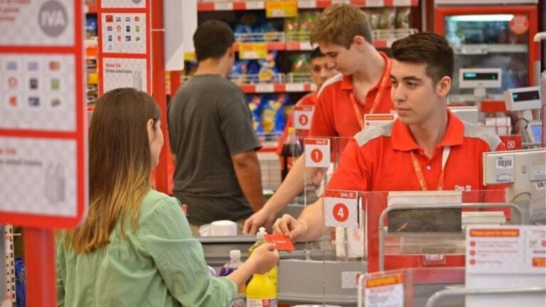 Supermercados se alinearon con el Gobierno y no pagarán el aumento acordado en paritarias