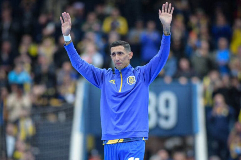 El histórico recibimiento a Di María en su vuelta a Rosario Central