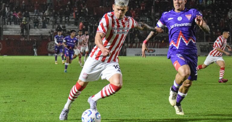 San Martín de Tucumán ganó y le respira en la nuca a Atlanta