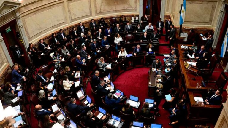 El Senado aprobó el aumento a jubilado y puso a Javier Milei contra las cuerdas