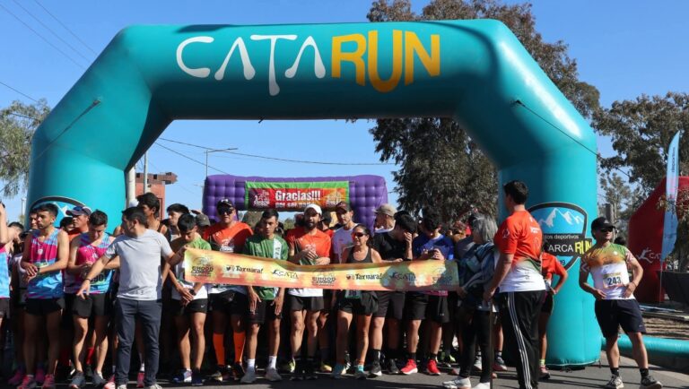 Walter Coló Paz y Mirian Vega fueron los grandes ganadores del Hood Corre