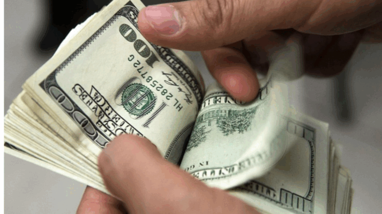 El dólar oficial quebró un nuevo récord: en el Banco Nación rozó los $1.300