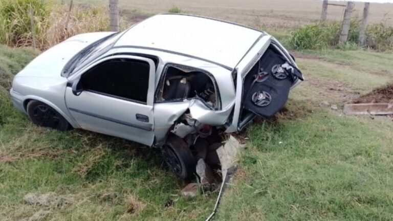 Despistaron e impactaron contra una alcantarilla