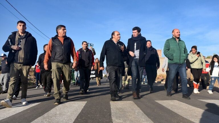 Varela detalló los avances en regularización dominial y anunció nuevas obras en la Capital