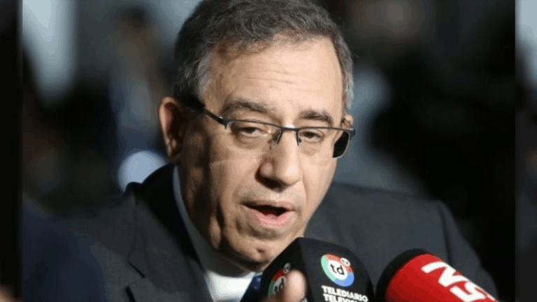 «Se viene una crisis de deuda pública, el plan de Milei es insostenible»