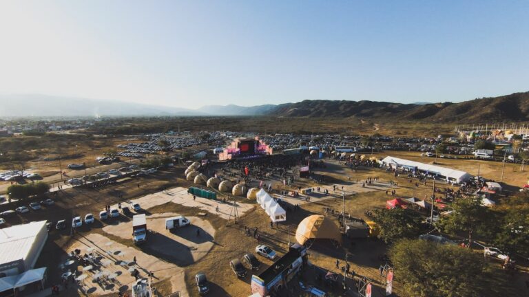 Poncho 2025: a qué hora comienza el espectáculo en El Patio?