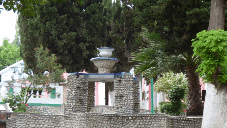 Investigan el hallazgo de un hombre sin vida en su vivienda