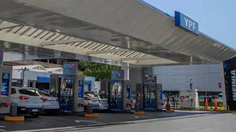 YPF vuelve a subir el precio de los combustibles en todo el país