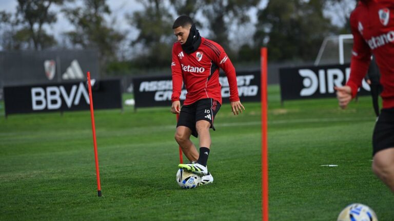 River recibe al «Ciclón» en el primer clásico del Clausura