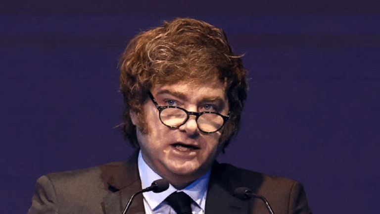 Javier Milei vetó el aumento a jubilados y la ley de emergencia en discapacidad