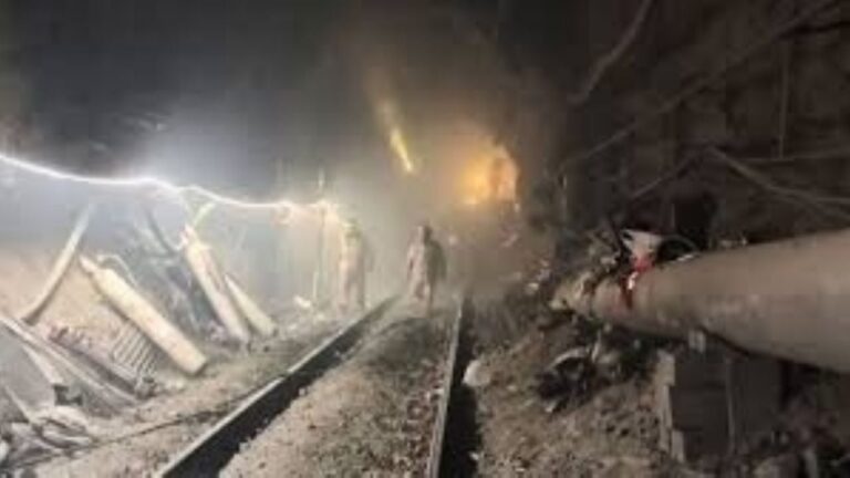 Continúan los esfuerzos para rescatar a cinco mineros atrapados en la mina El Teniente