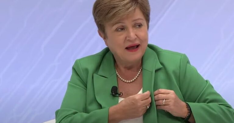 El FMI desembolsa US$ 2.000 millones y advierte por la desaceleración de la economía