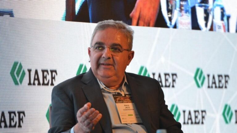 Raúl Jalil en la 46 Convención Anual del IAEF: «Las provincias deben ser protagonistas en la transformación del país»