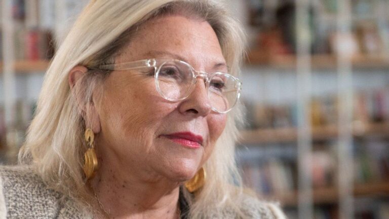 La dura definición que hizo Elisa Carrió de Javier Milei y su hermana Karina: «Pareja perversa»