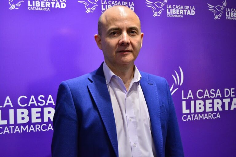 Adrián Brizuela cuestionó el bono a estatales anunciado por el Gobierno de Catamarca