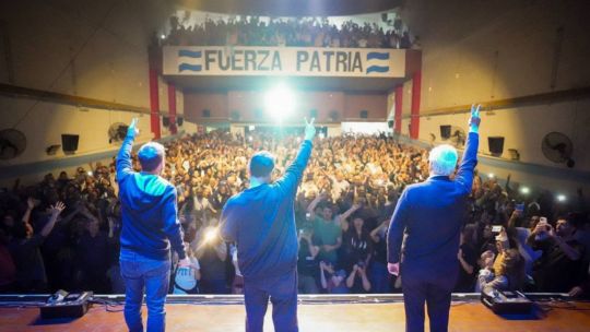 Represión libertaria y banderas argentinas y peronistas: quién es el personaje que aparece primero en el spot que estrenó Fuerza Patria