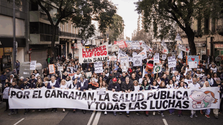 El Garrahan, hospital modelo de la pediatría, atraviesa la peor emergencia de su historia