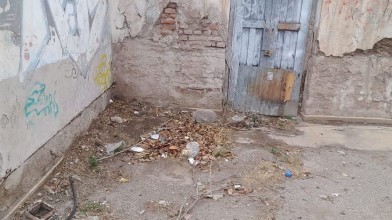 Reclamos por un domicilio en mal estado en pleno centro