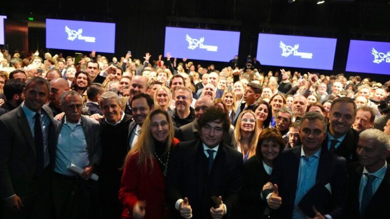 Los ministros celebran el auxilio financiero de EEUU