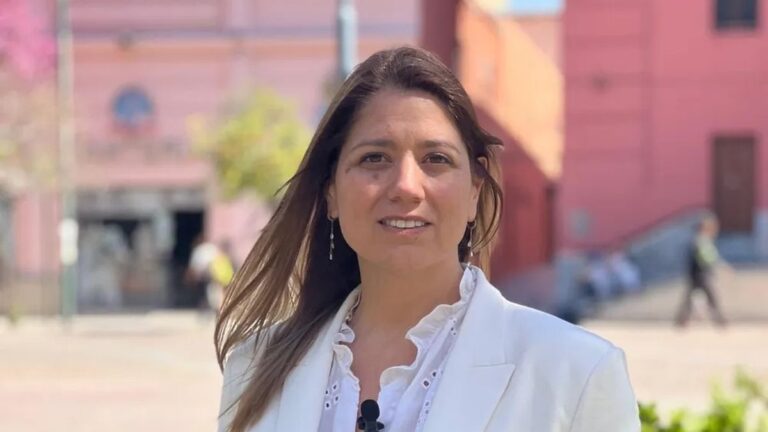 «La gente vive las políticas, no las entiende»