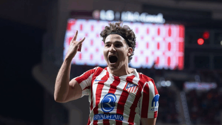 Con dos goles de Julián Álvarez, el Atlético le ganó al Real en un clásico de Madrid