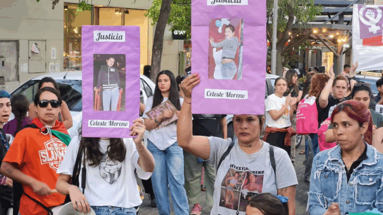 Catamarca también marchó por las jóvenes asesinadas