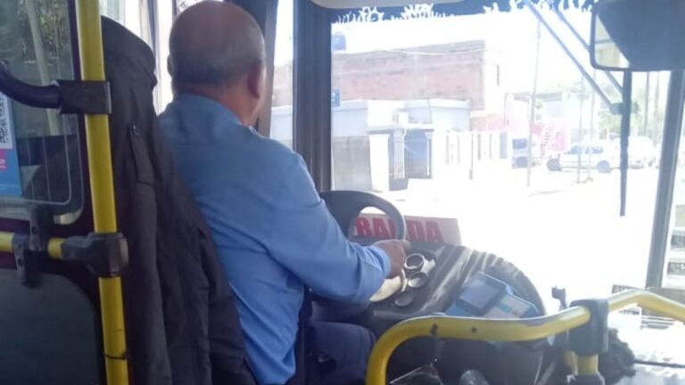 Emotiva despedida para Jesús Varelita Varela, chofer de la Línea 207