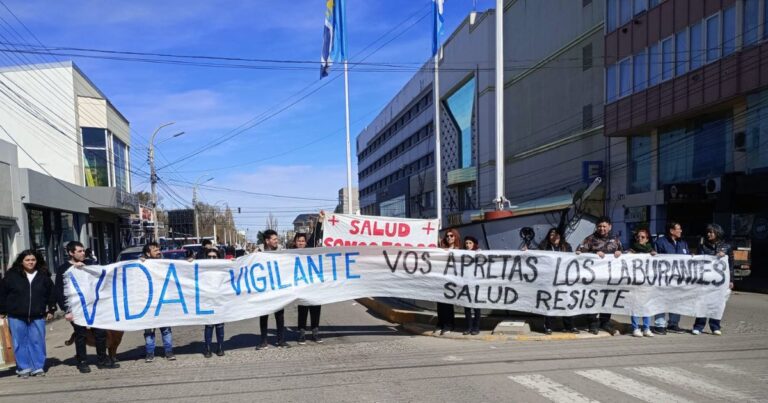 Autoconvocados de Salud de Santa Cruz. Basta de persecución y miseria!