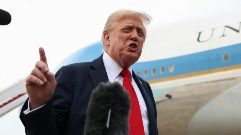 Financial Times asegura que Trump impulsa la dolarización global y ve a la Argentina como candidato principal