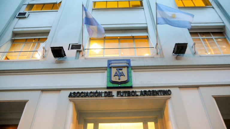 La AFA defendió el 30% de comisión que recibía la empresa de Faroni por contratos en el exterior