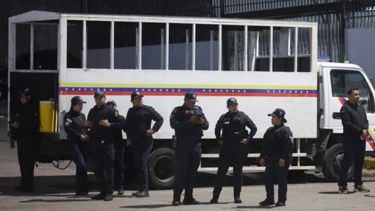Venezuela liberó a otros 24 presos políticos y las ONG verifican si hubo más excarcelaciones