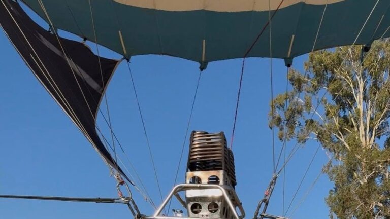 Los globos aerostáticos promocionados en Andalgalá no volaron