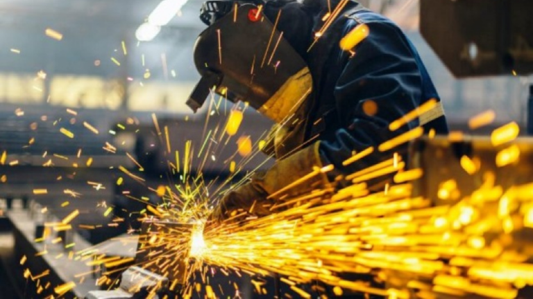 La metalurgia cerró 2025 en caída y opera en niveles similares a la pandemia