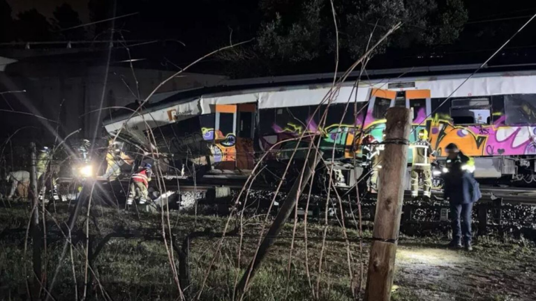 Nuevo accidente ferroviario en España: murió el maquinista y hay al menos 15 heridos