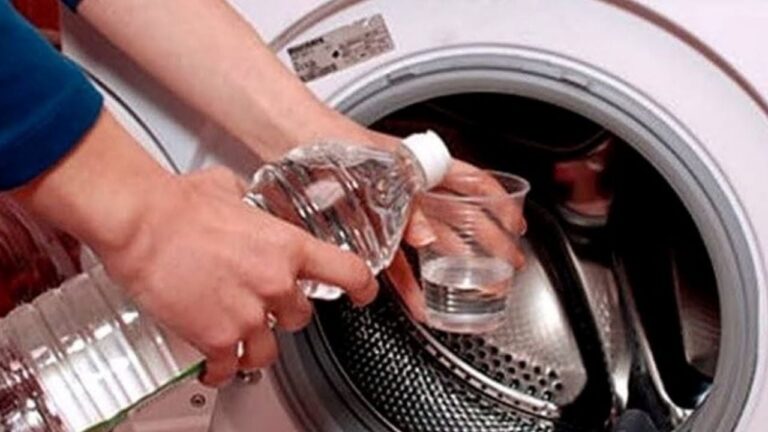 Por qué recomiendan usar vinagre blanco antes de lavar la ropa, y cómo hacerlo
