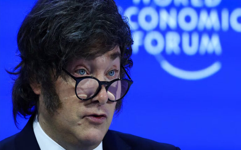 Milei defendió las bandas de flotación del dólar y dijo que quiere fortalecer el comercio con China