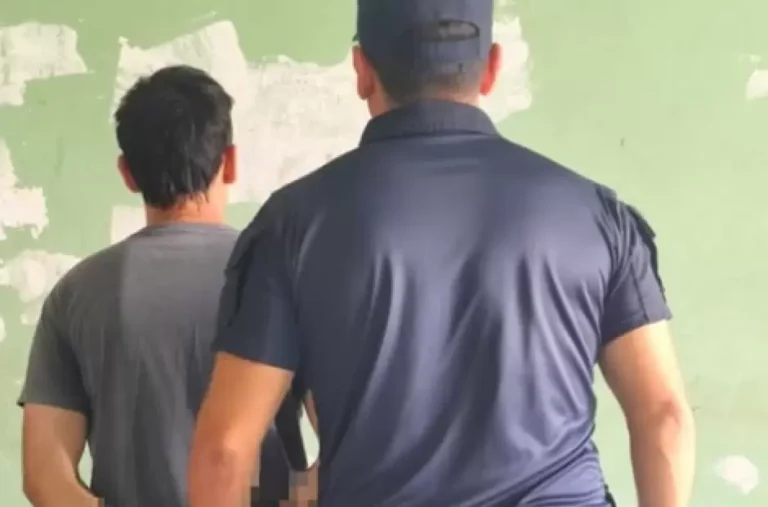 Detienen a un hombre en el Hospital San Juan Bautista tras agredir verbalmente a un policía